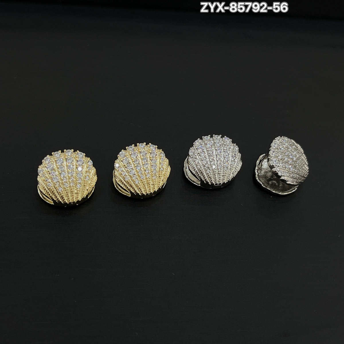 Diamond-shaped shimmering earrings