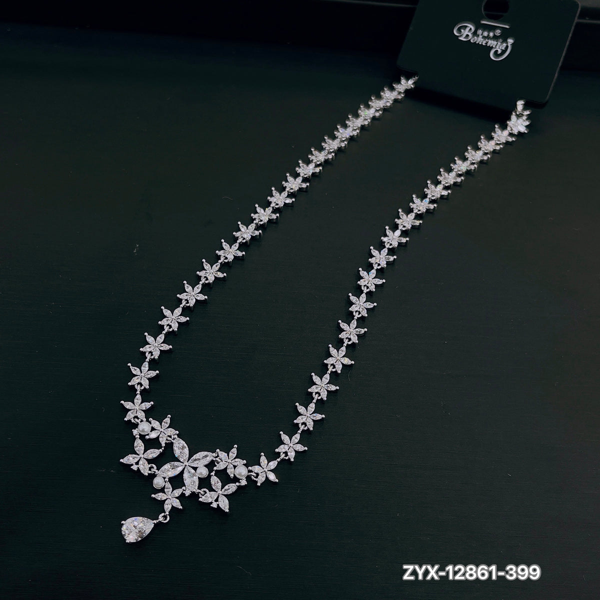 Flower Diamond Ripple Necklace